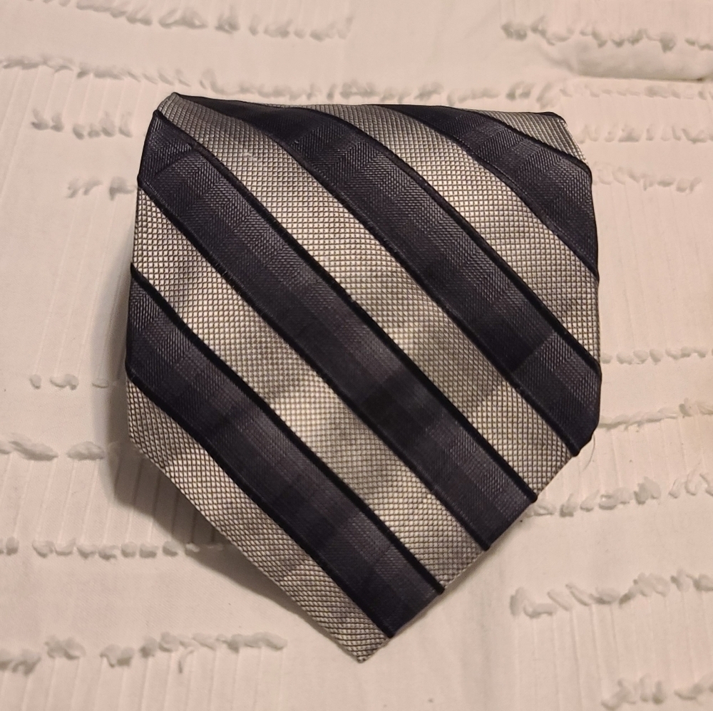 Bachrach Silk Silver And Black Neck Tie